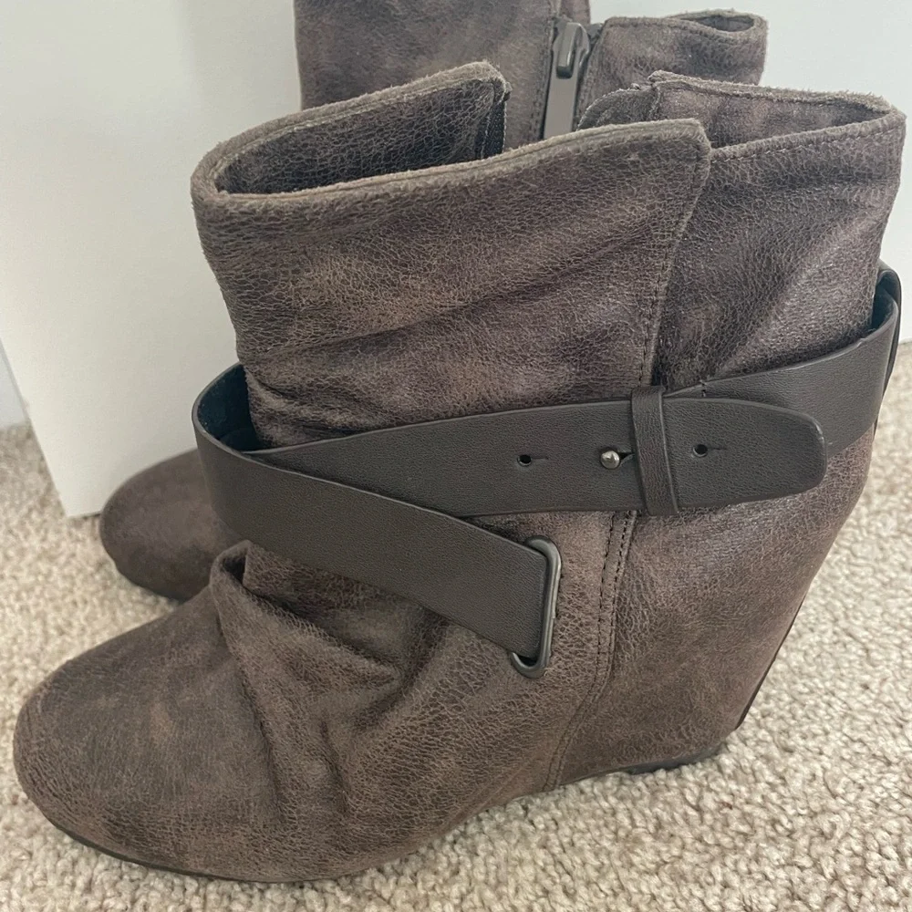 Aldo Dark Brown Wedge Boots Size 8.5